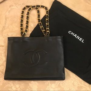 💯% Authentic CHANEL Lambskin CC Tote Black XL